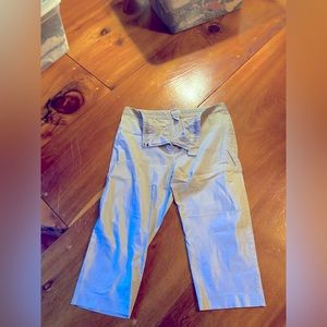 Women’s cropped khakis